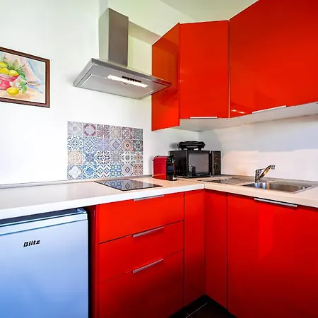 Apartment Casa Marti With Terrace & Garden Rovinj