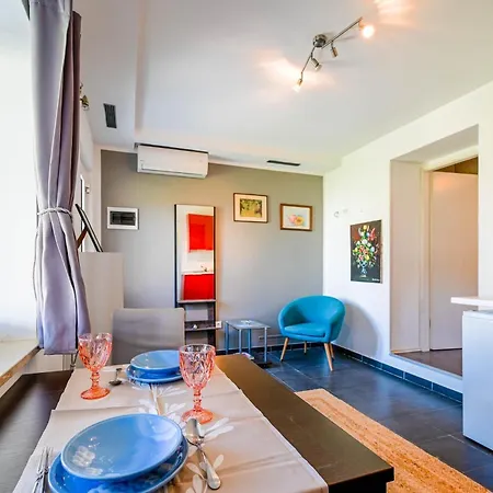 Apartment Casa Marti With Terrace & Garden Rovinj