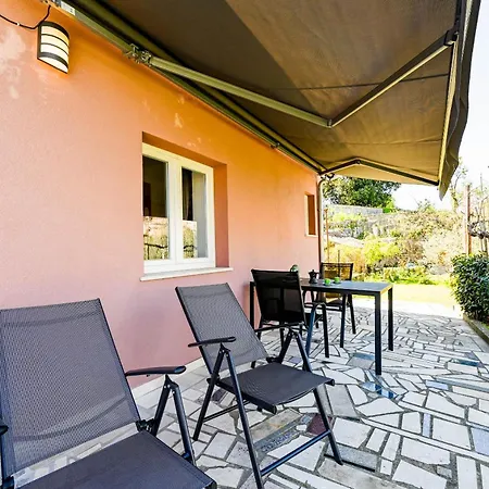 Casa Marti With Terrace & Garden