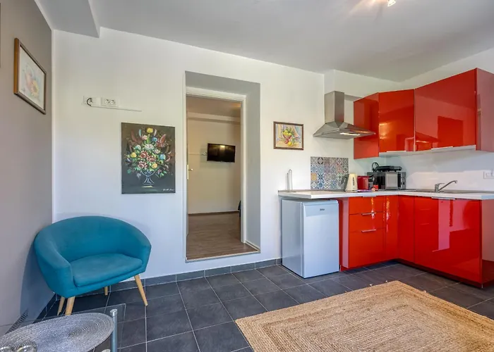 Casa Marti With Terrace & Garden Appartement Rovinj