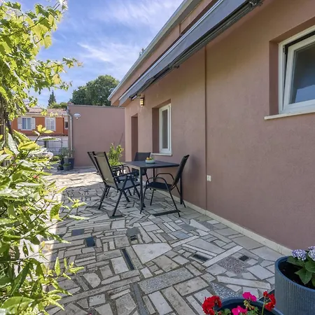 Lägenhet Casa Marti With Terrace & Garden *
