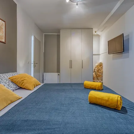 شقة Casa Marti With Terrace & Garden