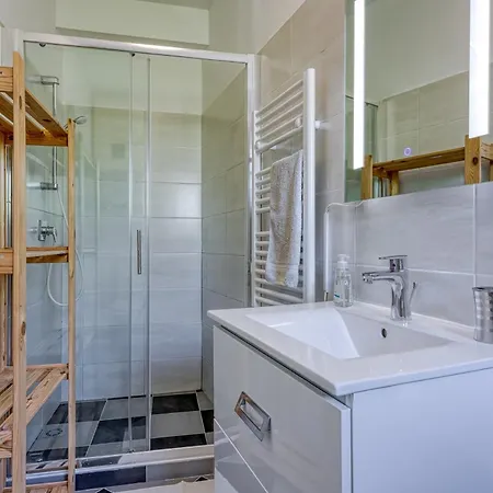 Casa Marti With Terrace & Garden Apartment Rovinj