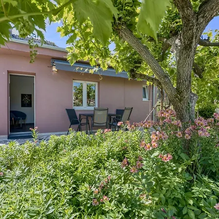 Casa Marti With Terrace & Garden Rovinj