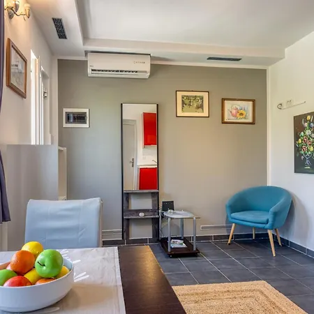 Casa Marti With Terrace & Garden