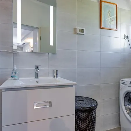 Casa Marti With Terrace & Garden *