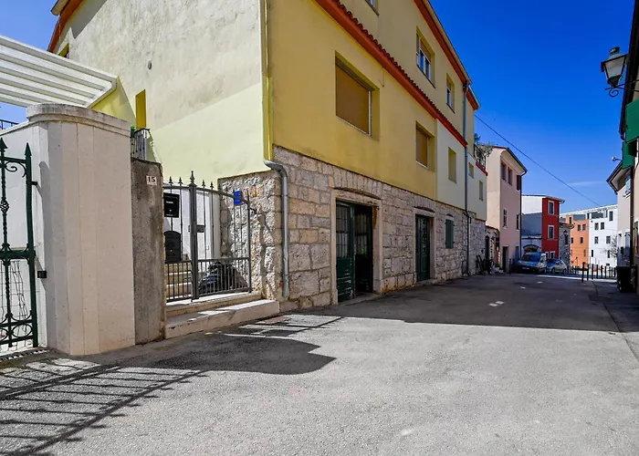 Casa Marti With Terrace & Garden Apartamento *