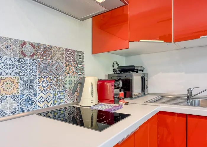 Casa Marti With Terrace & Garden Apartment