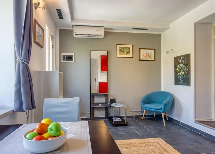 Casa Marti With Terrace & Garden