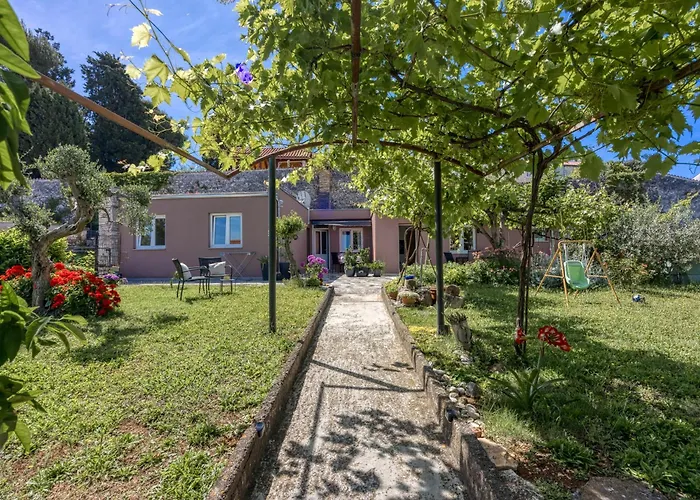 Διαμέρισμα Casa Marti With Terrace & Garden Ρόβινι